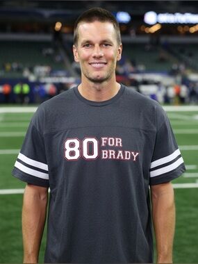 80 For Brady Men's Gray football Graphic T-Shirt